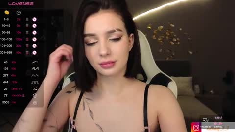 Snapshot of ammy_cumwme chatting on 11.24.25 Ammy dont forget to thumbs up me online show from 11.24.25