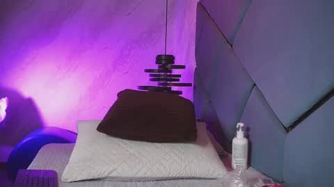 Snapshot of ammy_durand chatting on 01.14.26 ammy durand online show from 01.14.26