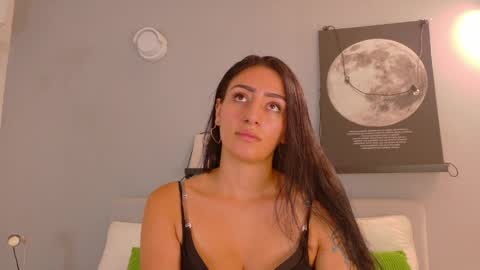 A M M Y  online show from 04.01.26