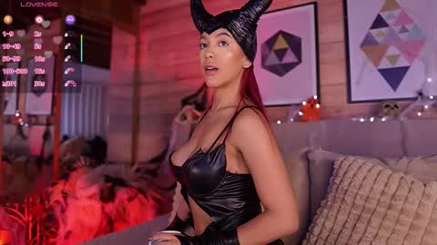 Snapshot of ammyscott1 chatting on 10.28.25 Ammy Scott online show from 10.28.25