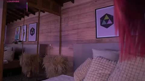 Snapshot of ammyscott1 chatting on 11.20.25 Ammy Scott online show from 11.20.25