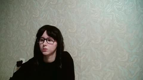 Amomira online show from 12.17.24