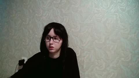 Amomira online show from 12.19.24