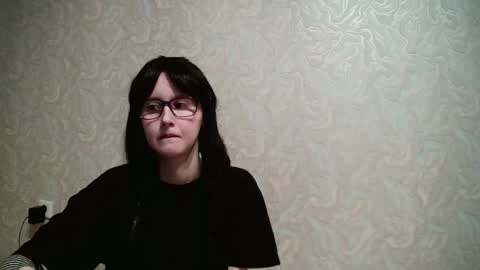 Amomira online show from 10.13.25