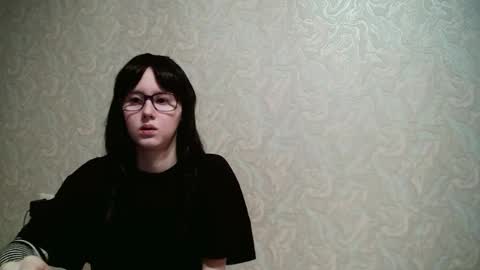 Amomira online show from 10.19.25