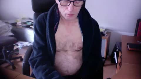 Snapshot of amor2200 chatting on 12.21.24 Amor2200 online show from 12.21.24