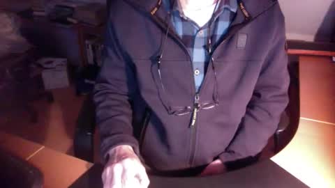 Snapshot of amor2200 chatting on 12.27.24 Amor2200 online show from 12.27.24