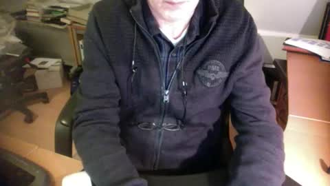 Snapshot of amor2200 chatting on 12.30.24 Amor2200 online show from 12.30.24