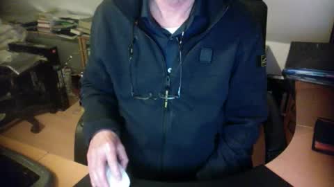 Snapshot of amor2200 chatting on 01.20.25 Amor2200 online show from 01.20.25