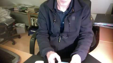 Snapshot of amor2200 chatting on 01.21.25 Amor2200 online show from 01.21.25