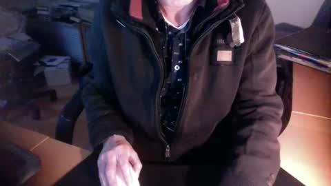 Snapshot of amor2200 chatting on 01.22.25 Amor2200 online show from 01.22.25