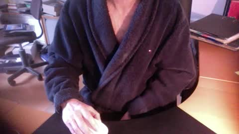 Snapshot of amor2200 chatting on 01.30.25 Amor2200 online show from 01.30.25