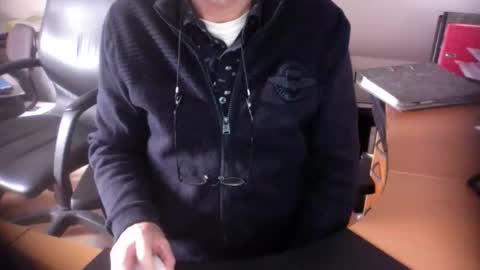 Snapshot of amor2200 chatting on 02.03.25 Amor2200 online show from 02.03.25