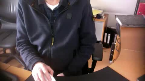 Snapshot of amor2200 chatting on 02.12.25 Amor2200 online show from 02.12.25