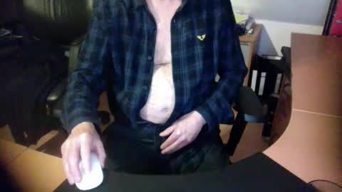 Snapshot of amor2200 chatting on 02.14.25 Amor2200 online show from 02.14.25