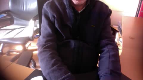 Snapshot of amor2200 chatting on 02.17.25 Amor2200 online show from 02.17.25