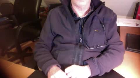 Snapshot of amor2200 chatting on 02.17.25 Amor2200 online show from 02.17.25