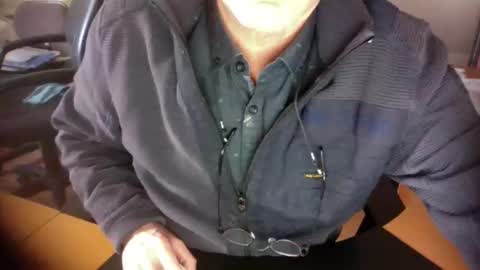 Snapshot of amor2200 chatting on 02.18.25 Amor2200 online show from 02.18.25