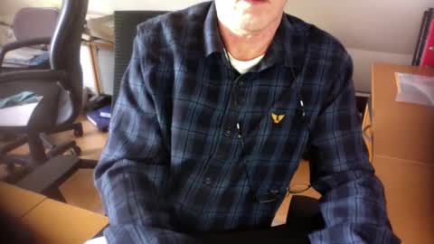 Snapshot of amor2200 chatting on 03.01.25 Amor2200 online show from 03.01.25