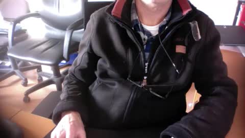 Snapshot of amor2200 chatting on 03.04.25 Amor2200 online show from 03.04.25