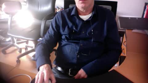 Snapshot of amor2200 chatting on 03.10.25 Amor2200 online show from 03.10.25