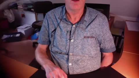 Snapshot of amor2200 chatting on 09.09.25 Amor2200 online show from 09.09.25