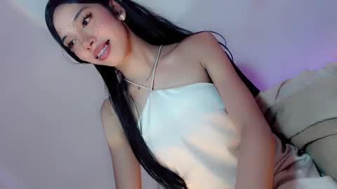 Snapshot of amor_pleasure chatting on 12.27.24 Belle Tylor online show from 12.27.24