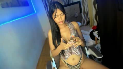 Snapshot of amor_prinsesa chatting on 12.21.24 Prinsesa online show from 12.21.24