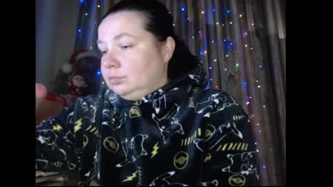 amorelara online show from 12.15.25