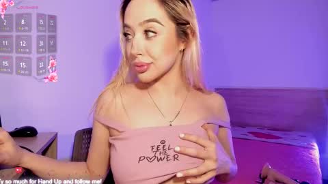 Amorkiss online show from 09.16.25