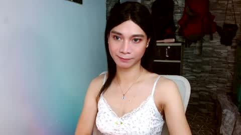 Snapshot of amorous_tina chatting on 05.24.26 Tina online show from 05.24.26