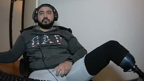 Snapshot of amputeeleo chatting on 01.06.25 Amputee Leo online show from 01.06.25