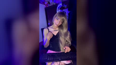 amum6194 online show from 05.17.26