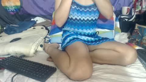 Snapshot of amuy_amuy chatting on 06.19.26 Amuy online show from 06.19.26