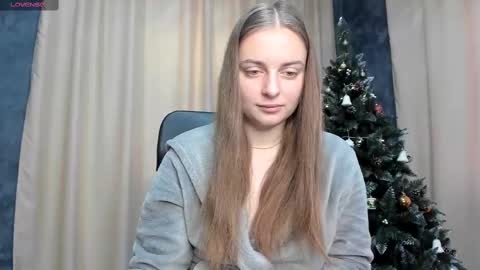 Snapshot of amy___reid chatting on 12.20.24 Amy Reid online show from 12.20.24