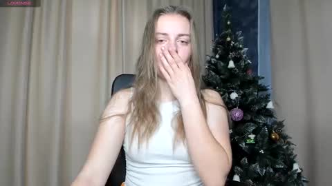 Snapshot of amy___reid chatting on 12.25.24 Amy Reid online show from 12.25.24