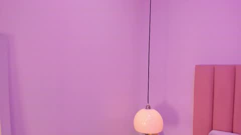 Aleja   online show from 10.13.25