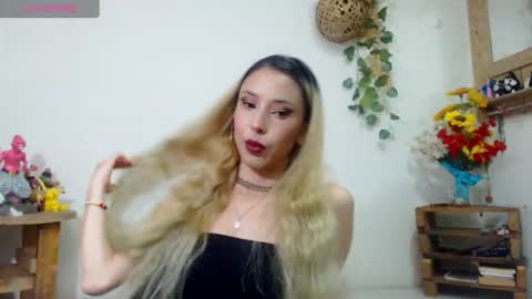 Snapshot of amy_mur chatting on 07.05.26 amy mur online show from 07.05.26