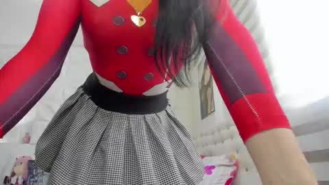 Snapshot of amy_queents chatting on 10.31.25 Amy Caroland online show from 10.31.25