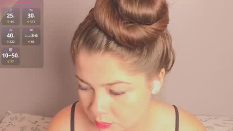 Snapshot of amy_vans_ chatting on 11.10.25 Amy nickname Kirby online show from 11.10.25