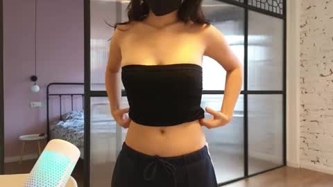 Snapshot of amyalwayshere chatting on 02.21.25 girl next door named Amy online show from 02.21.25