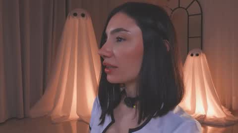 Amy Armstrong online show from 10.17.25