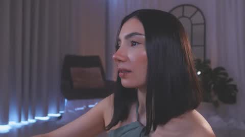 Amy Armstrong online show from 11.10.25