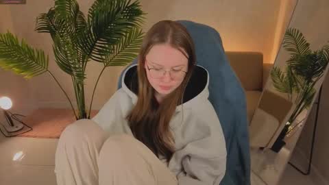 Snapshot of amycherryberry chatting on 11.11.25 amycherryberry online show from 11.11.25