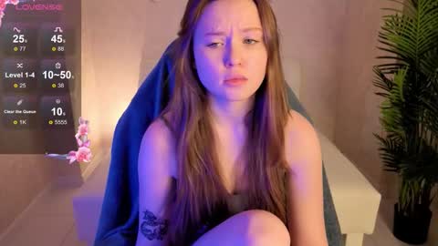 Snapshot of amycherryberry chatting on 12.16.25 amycherryberry online show from 12.16.25