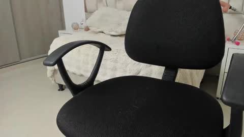 Amy Cortes online show from 10.25.25