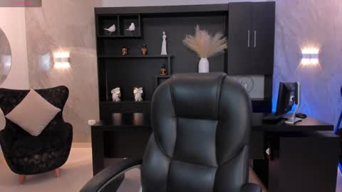 Amy  online show from 01.11.25