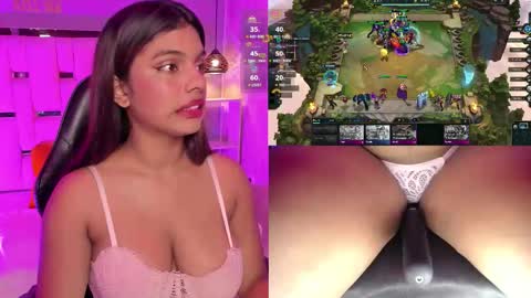 Snapshot of amyevan_ chatting on 11.24.25 amyevan_ online show from 11.24.25