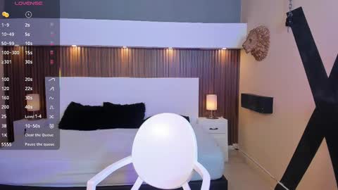 amyjohnsonn online show from 09.29.25