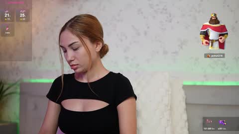 Snapshot of amykaiya chatting on 09.23.25 Amy online show from 09.23.25